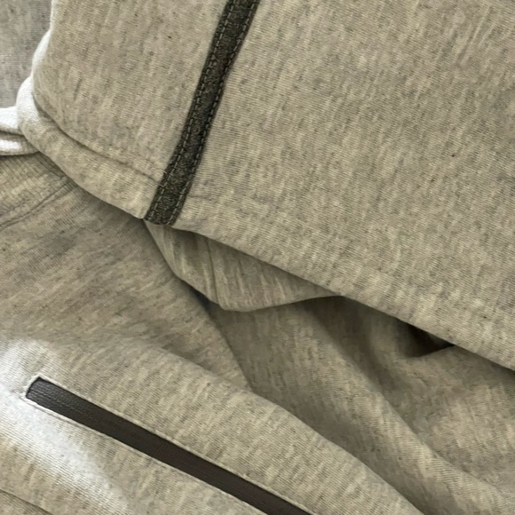 NFL 🏈 Hooded Embroidered Sweatshirt - Picture 14 of 15